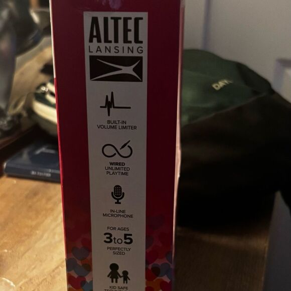 Colorful Pink Headphones - Picture 3 of 6